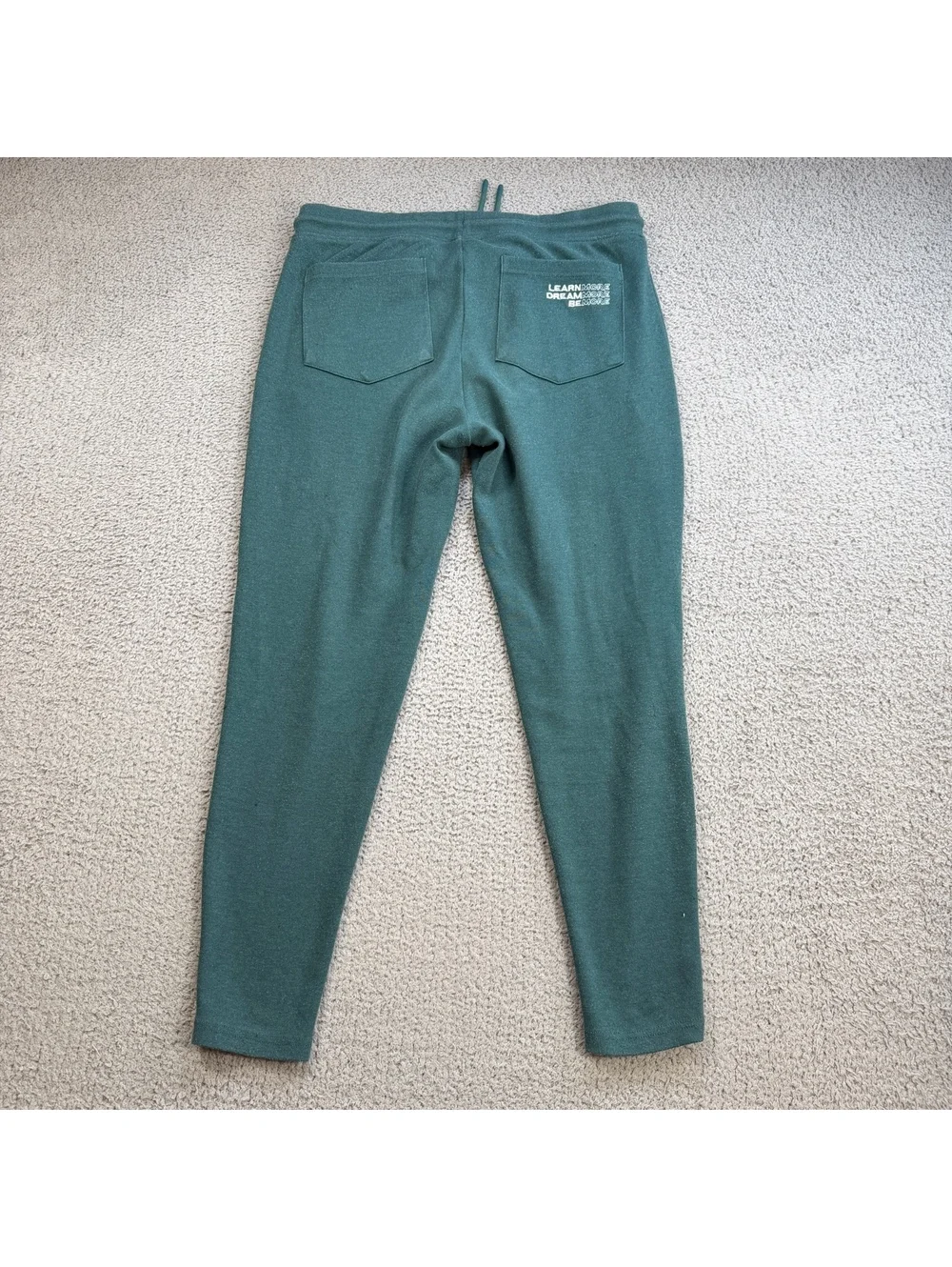 Alphalete Mens M Short Green Premium Joggers Sweatpants Athletic Gym Fitness 27